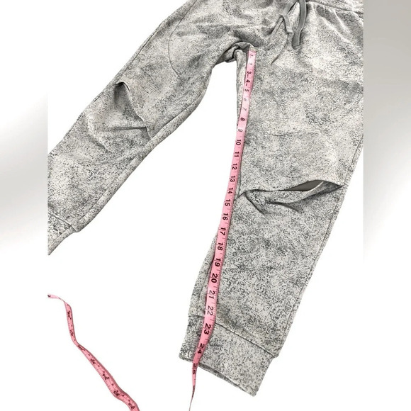 Gymshark Chalk Gray and White Joggers - Picture 9 of 10